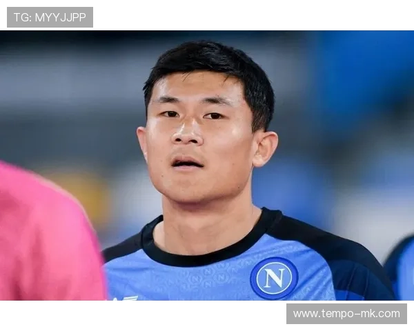 金玟哉与于帕梅卡诺对决:中卫巅峰较量引发球迷热议