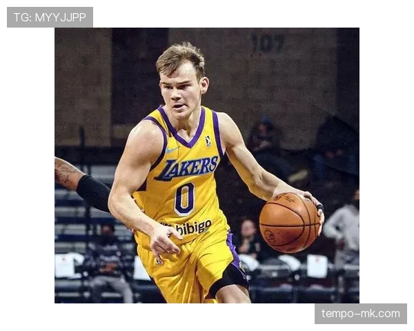 费耶诺德青训营闪耀新星,未来可期引多方关注 费耶诺德青训营闪耀新星,未来可期引多方关注